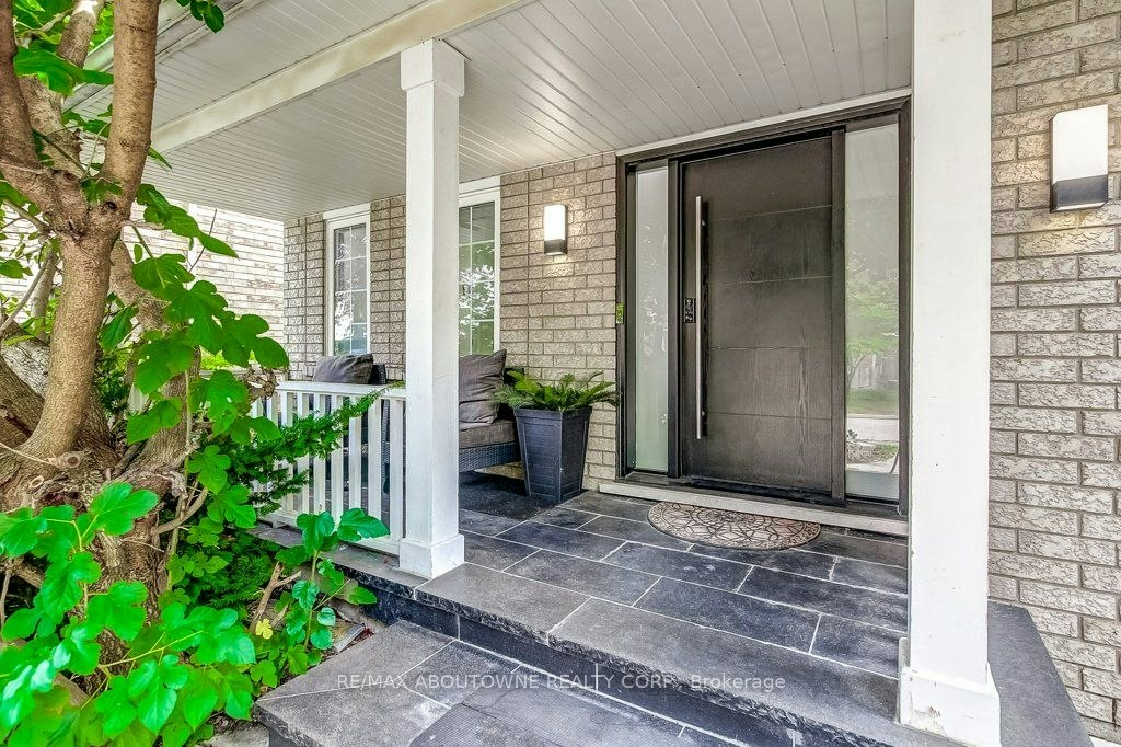 2183 Birchleaf Lane, Burlington, ON, L7L 6G8 - 2