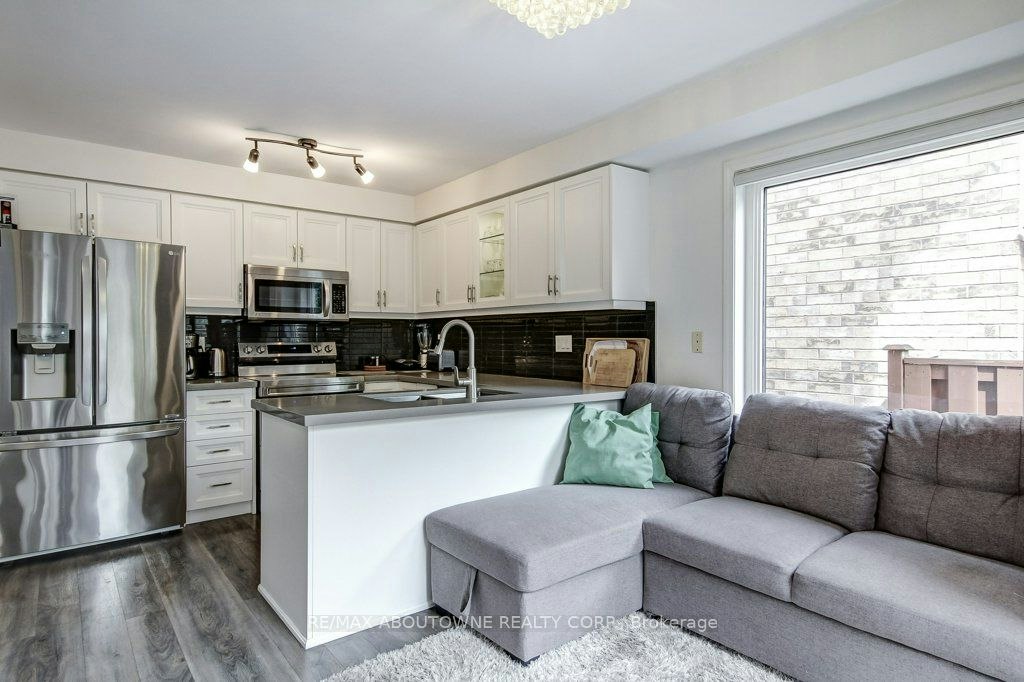 2183 Birchleaf Lane, Burlington, ON, L7L 6G8 - 11