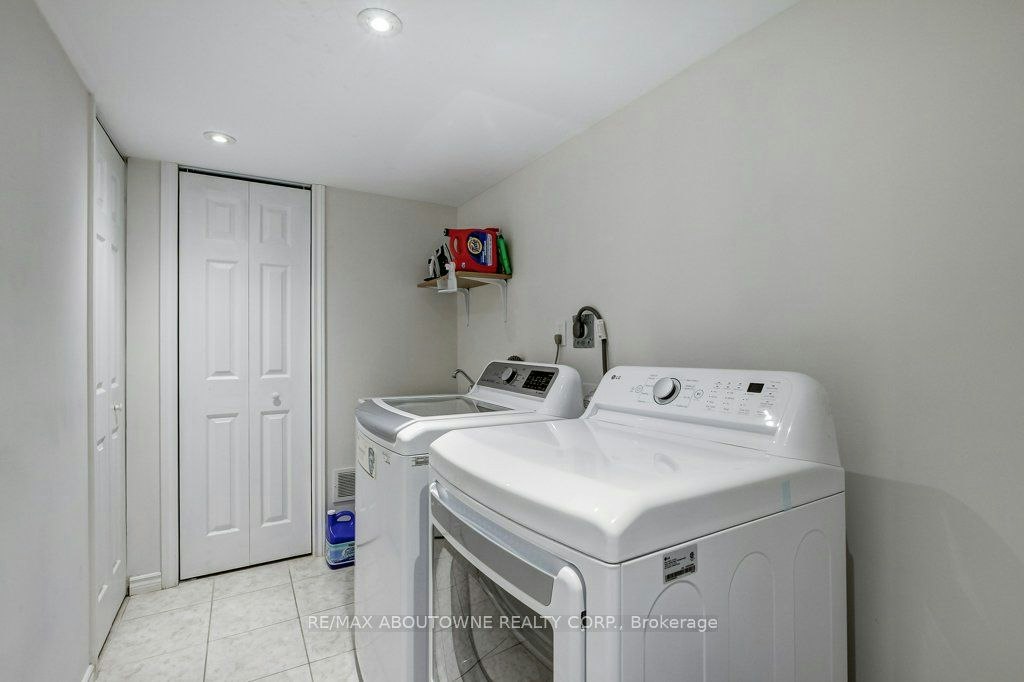 2183 Birchleaf Lane, Burlington, ON, L7L 6G8 - 39