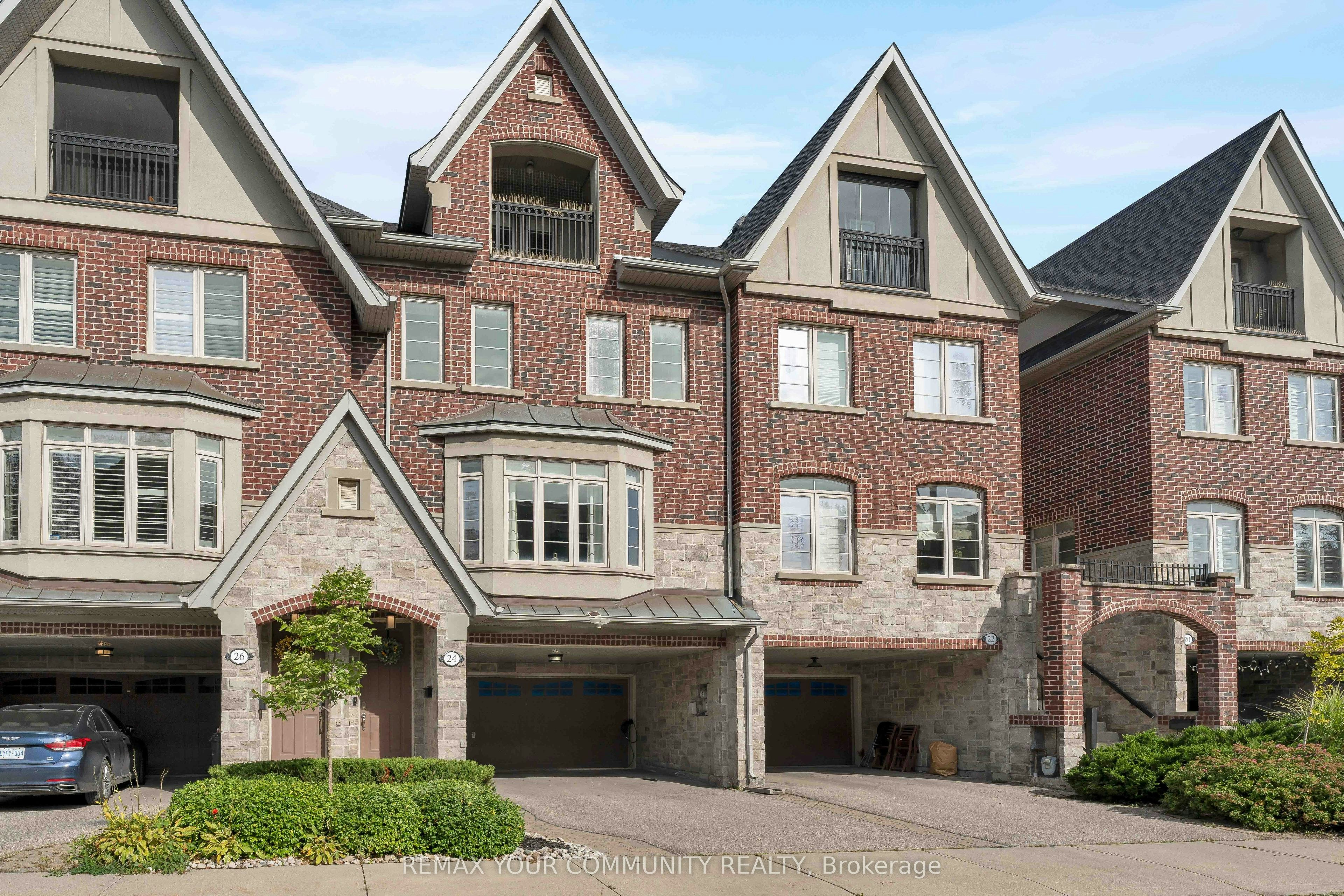 24 Gala Lane, Toronto, ON, M8Y 0A9