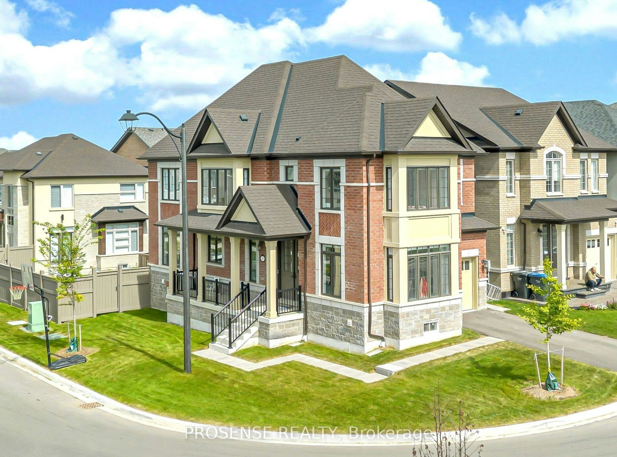 45 Keyworth Crescent, Brampton, ON, L6R 4E8