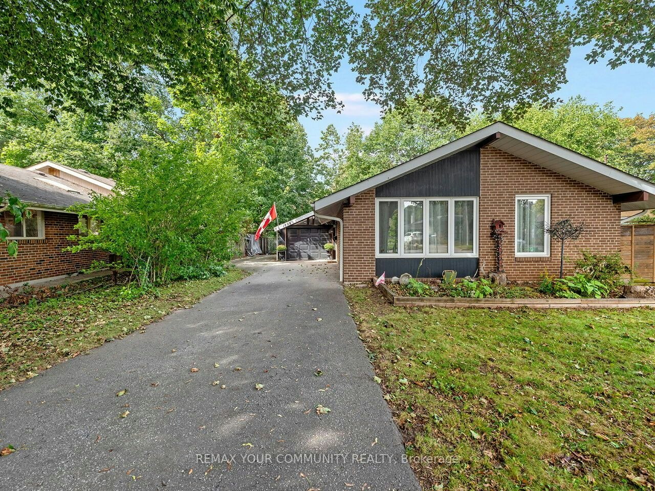 1899 Delaney Drive, Mississauga, ON, L5J 3L2