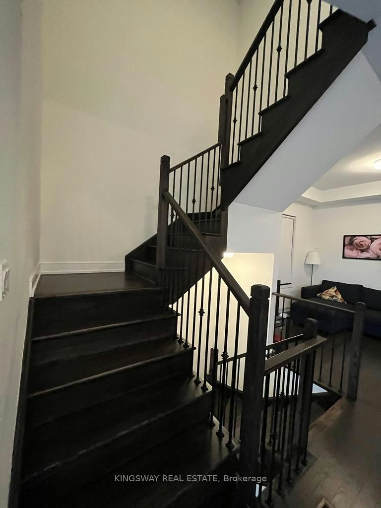 1411 Clarriage Court, Milton, ON, L9E 1L6 - 12