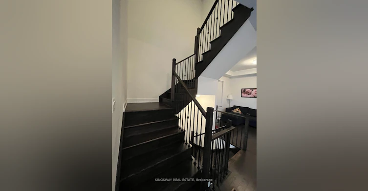 1411 Clarriage Court, Milton, ON, L9E 1L6 - 12