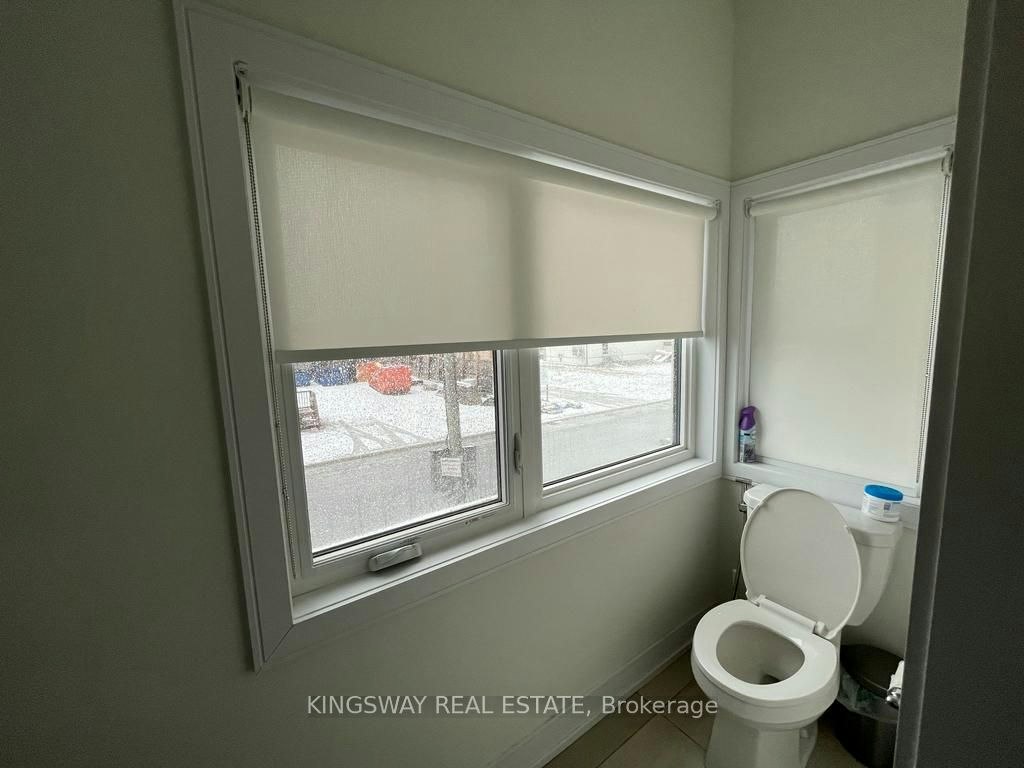 1411 Clarriage Court, Milton, ON, L9E 1L6 - 11