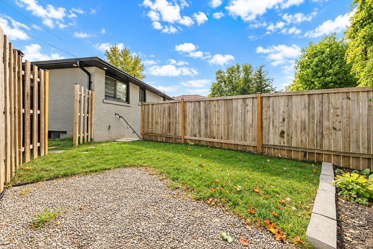 Bsmt-52 Maple Avenue, Halton Hills, ON, L7G 1X7 - 18