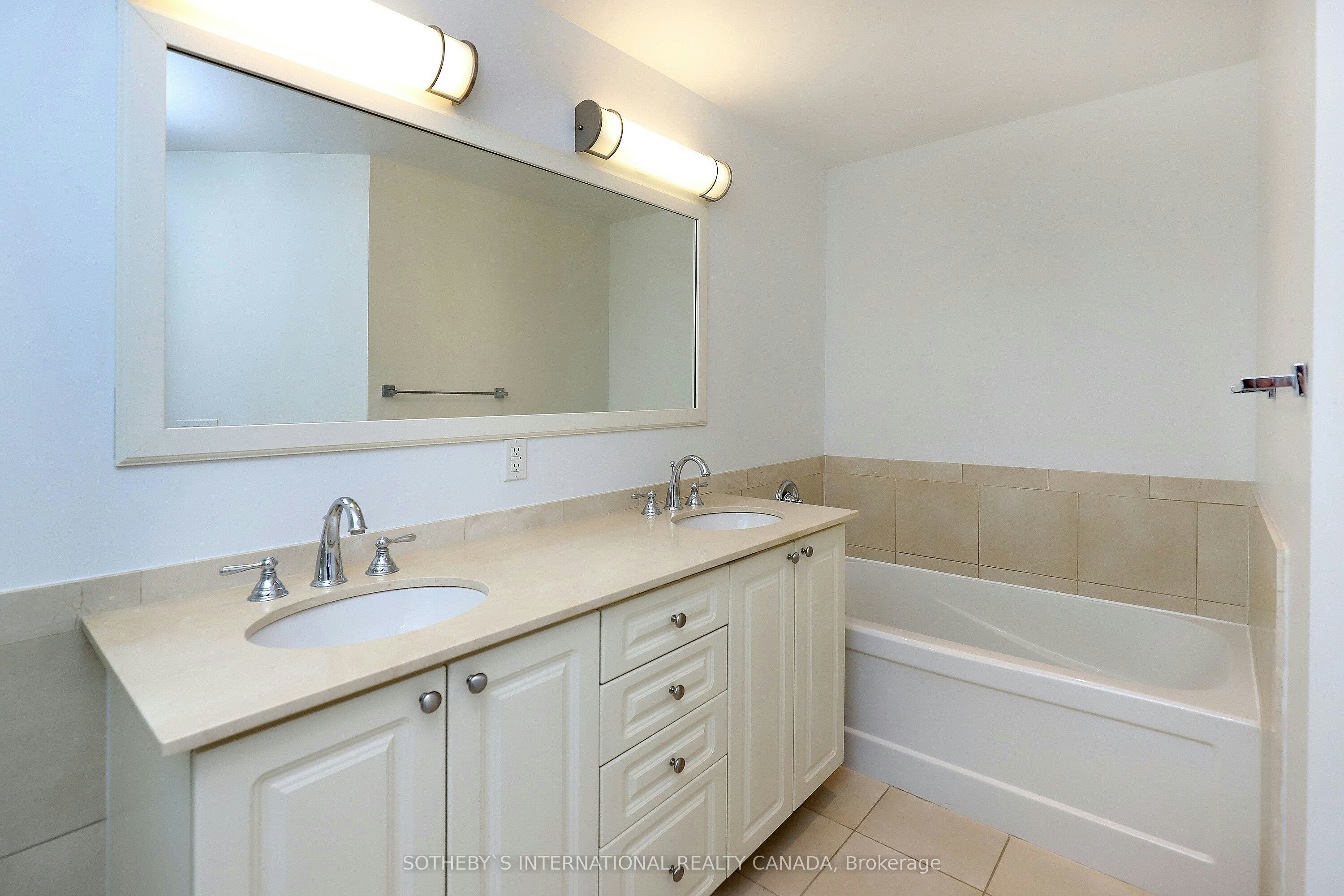 705-1055 Southdown Road, Mississauga, ON, L5J 0A3 - 21