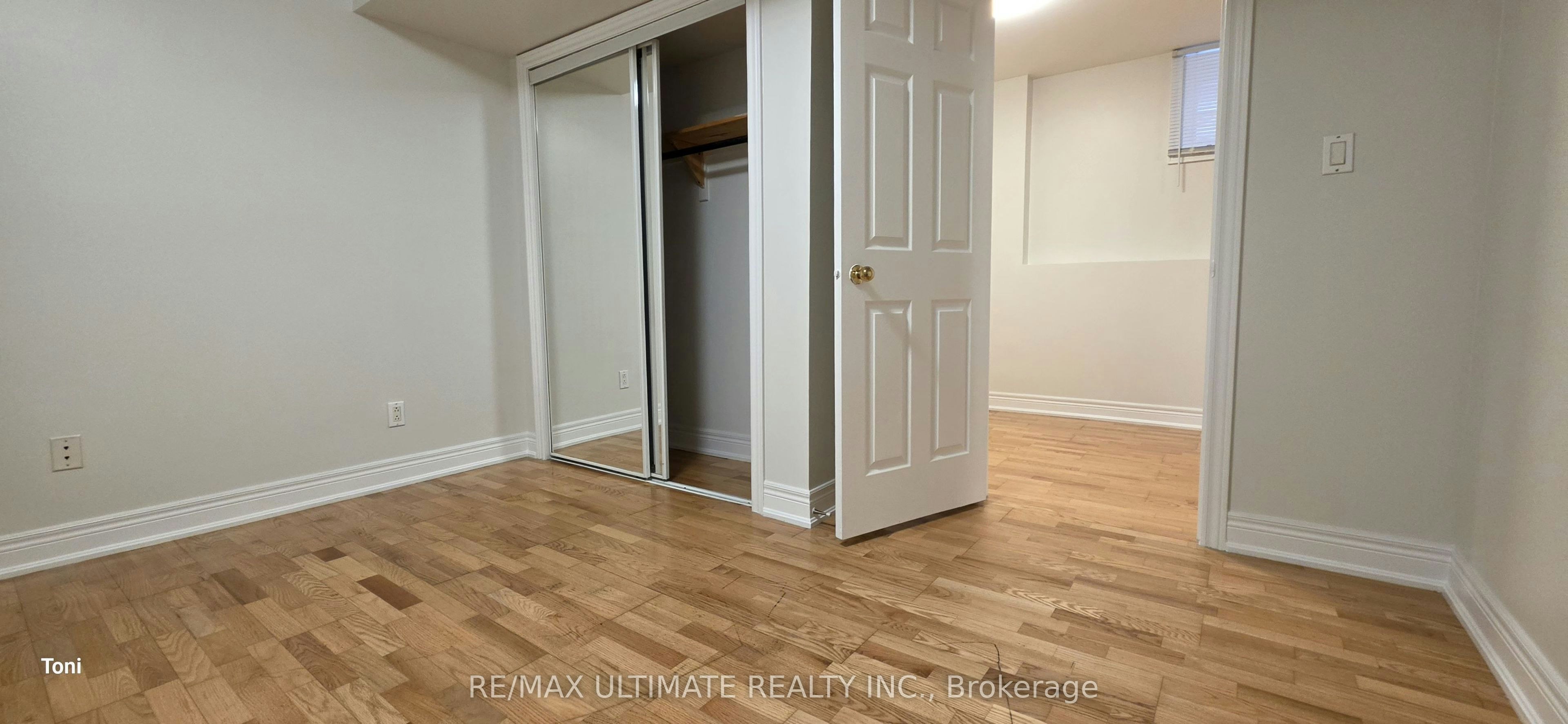 Bsmt-34 Peterborough Avenue, Toronto, ON, M6H 2K7 - 6