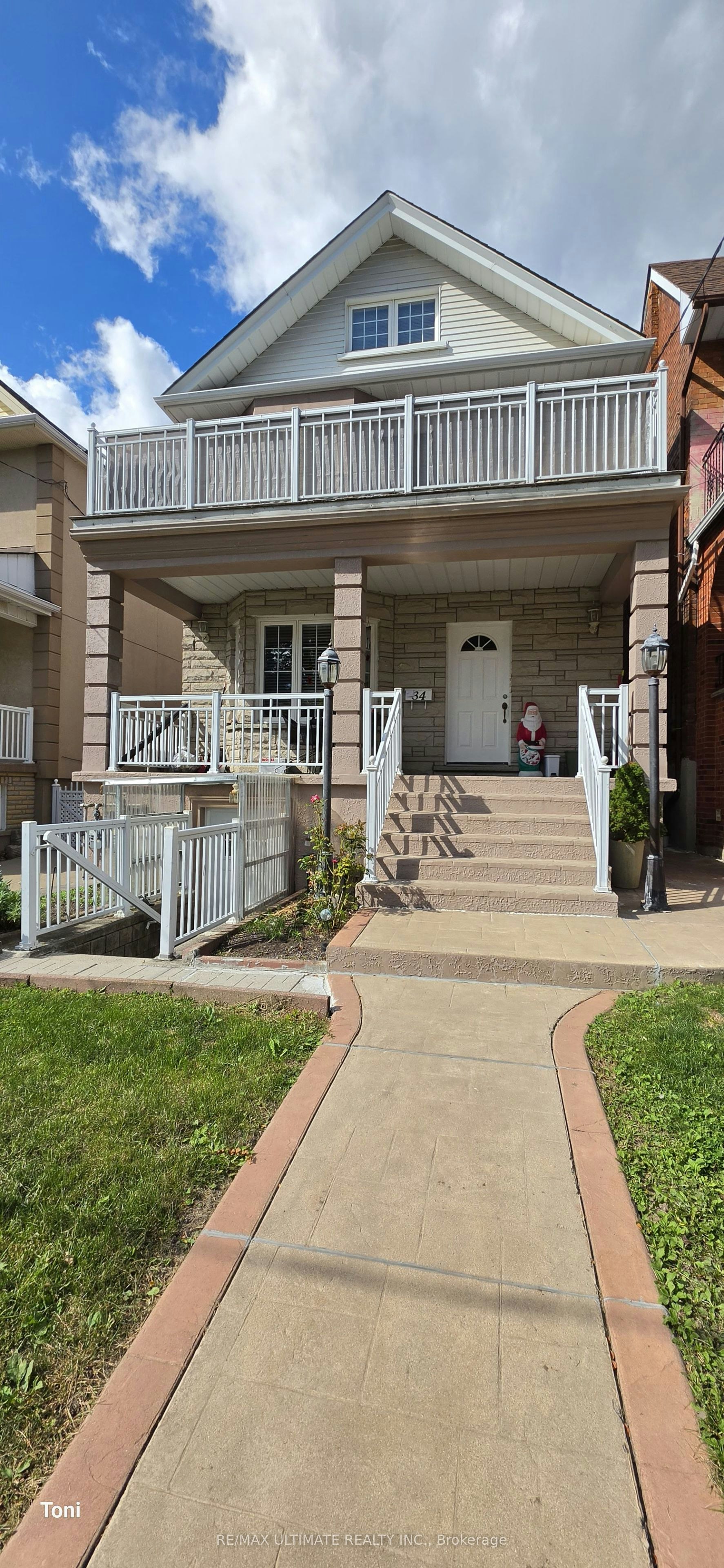 Bsmt-34 Peterborough Avenue, Toronto, ON, M6H 2K7