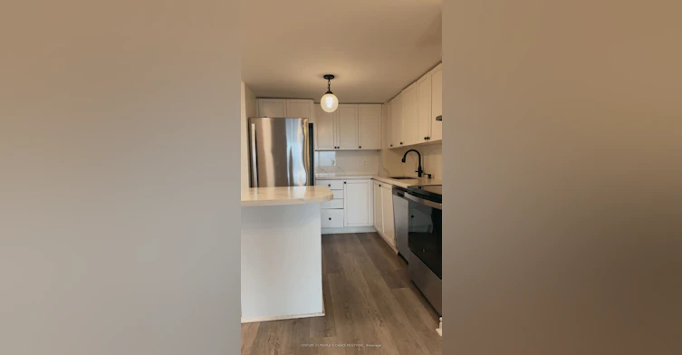 2027-3888 Duke Of York Boulevard, Mississauga, ON, L5B 4P5 - 3