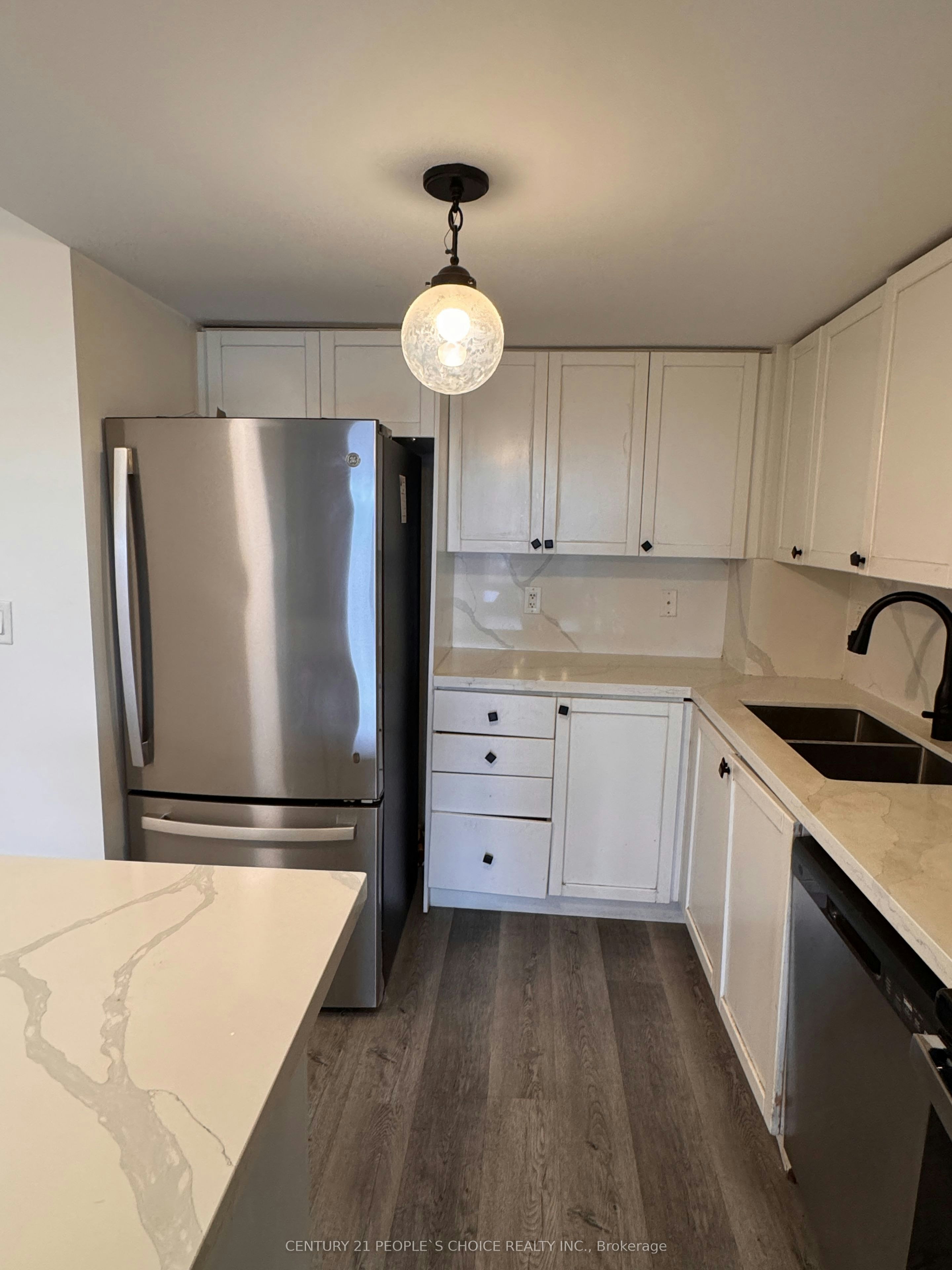 2027-3888 Duke Of York Boulevard, Mississauga, ON, L5B 4P5 - 2