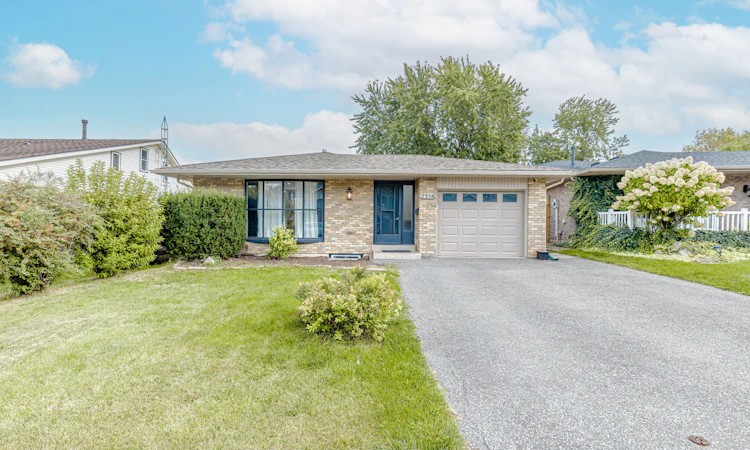 2358 Arnold Crescent