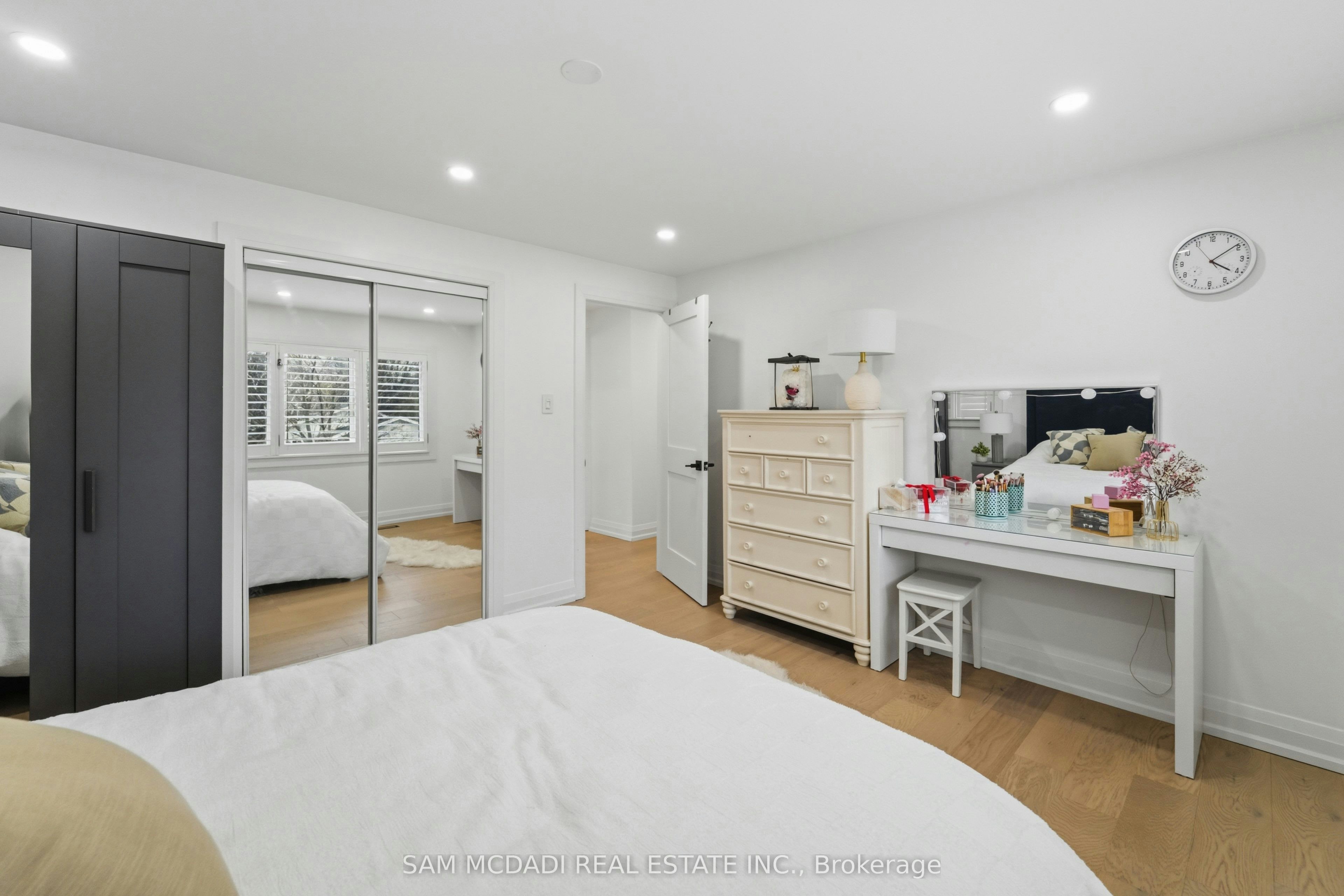 2290 Devon Road, Oakville, ON, L6J 5R4 - 9