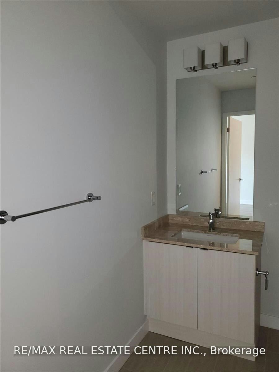 435-4055 Parkside Village Drive, Mississauga, ON, L5B 0K8 - 13