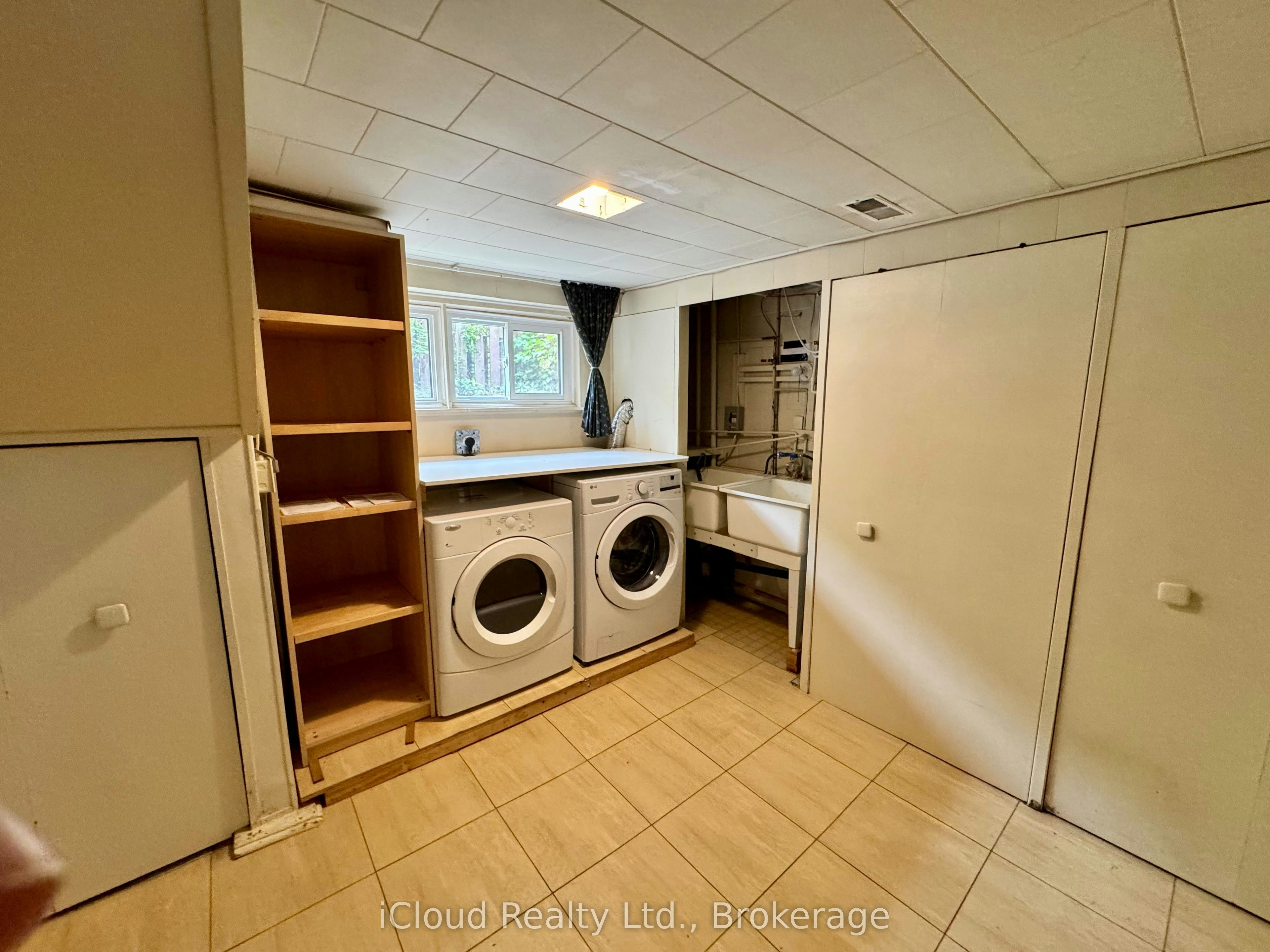 122 Selgrove Crescent, Oakville, ON, L6L 1L3 - 15