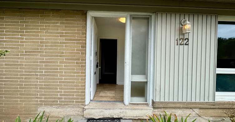 122 Selgrove Crescent, Oakville, ON, L6L 1L3 - 4
