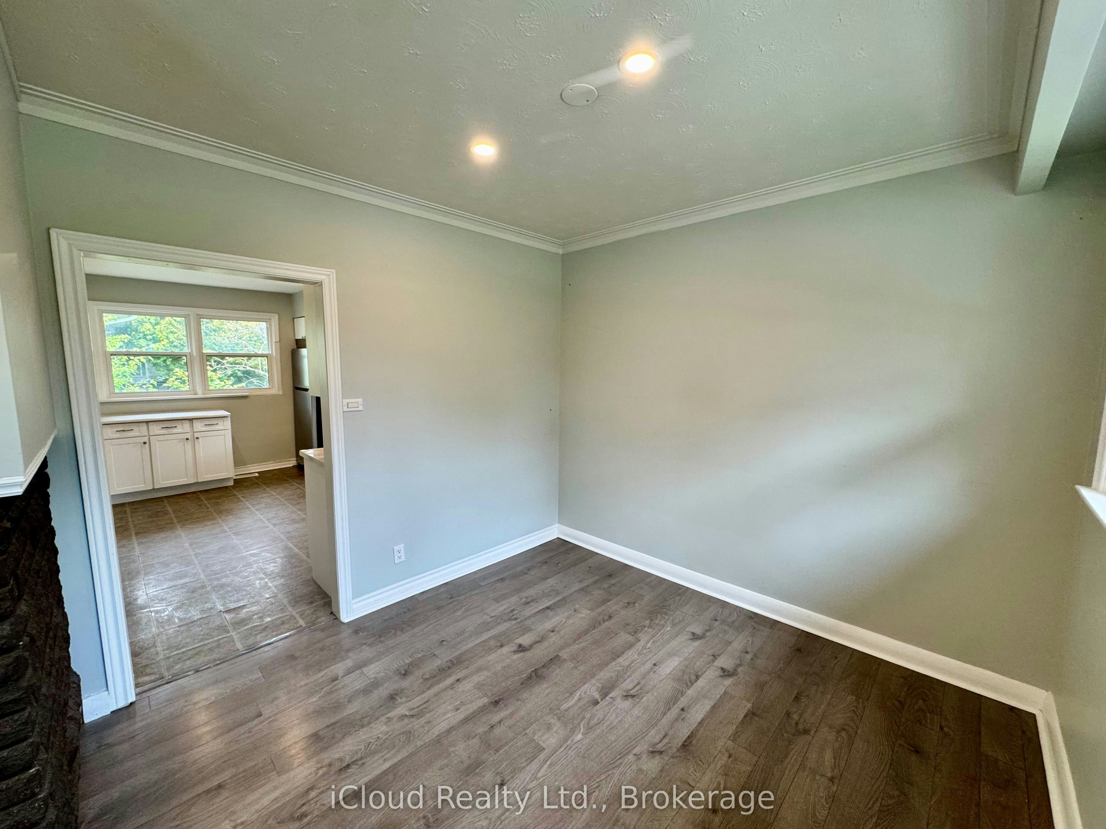 122 Selgrove Crescent, Oakville, ON, L6L 1L3 - 6