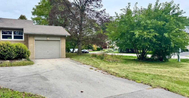 122 Selgrove Crescent, Oakville, ON, L6L 1L3 - 3