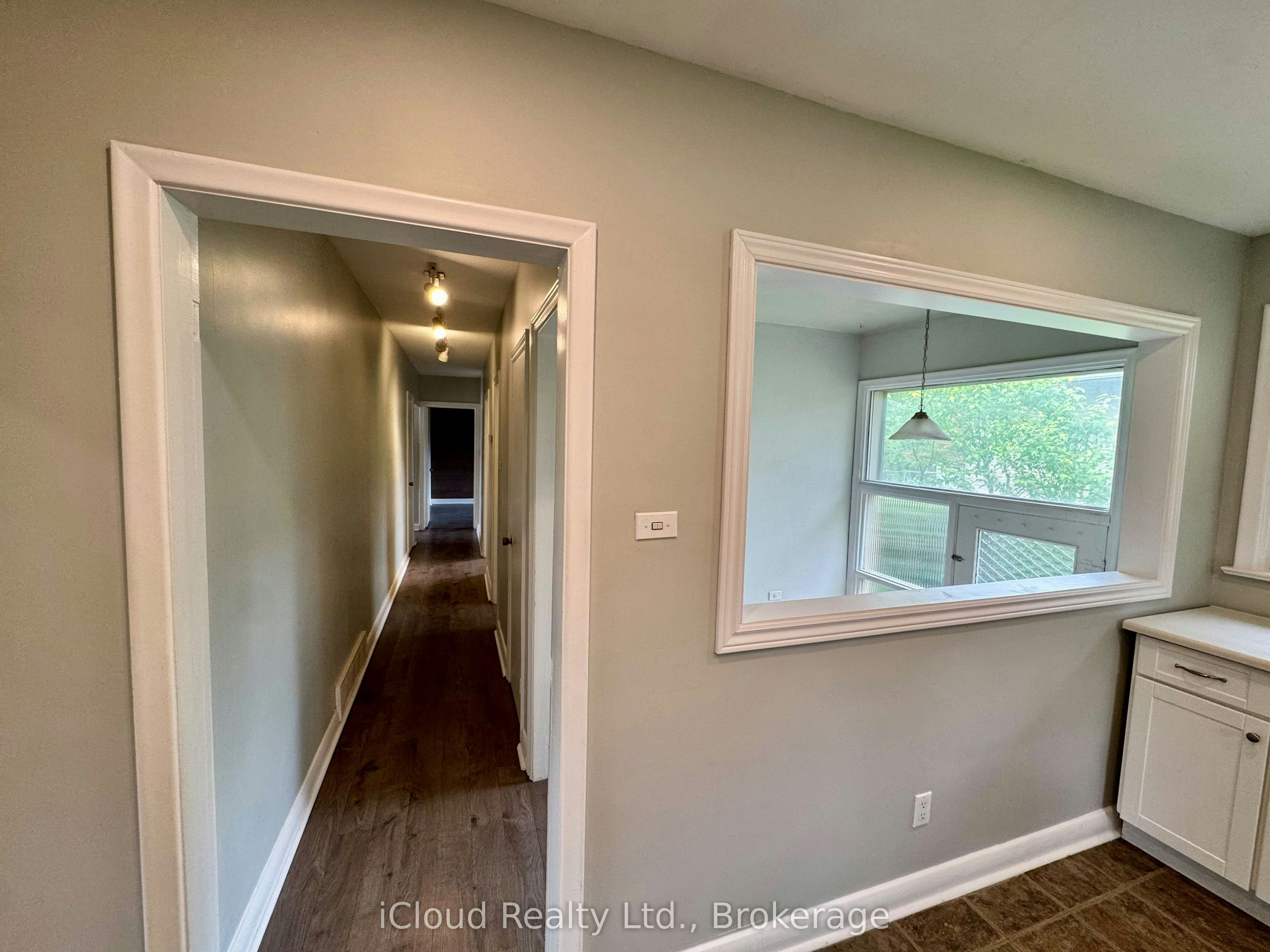 122 Selgrove Crescent, Oakville, ON, L6L 1L3 - 8