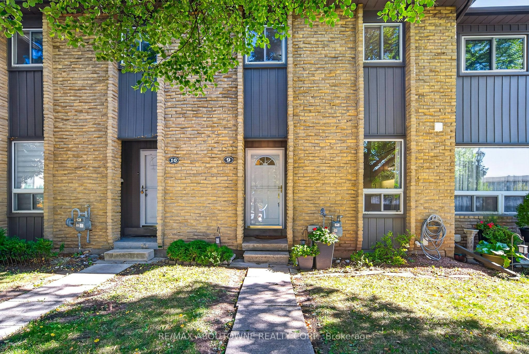 9-1517 Elm Road, Oakville, ON, L6H 1W3