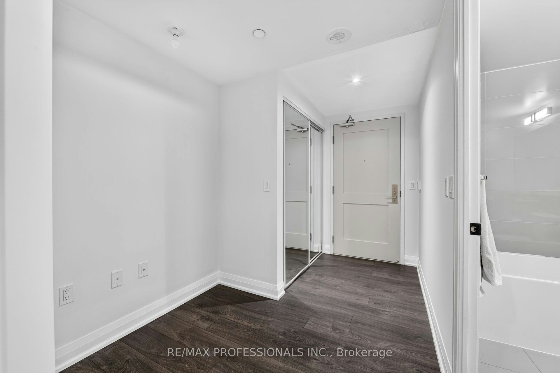406-10 Gibbs Road, Toronto, ON, M9B 0E2 - 5