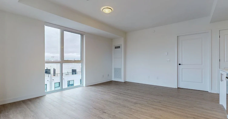 611-345 Wheat Boom Drive, Oakville, ON, L6H 7X5 - 3