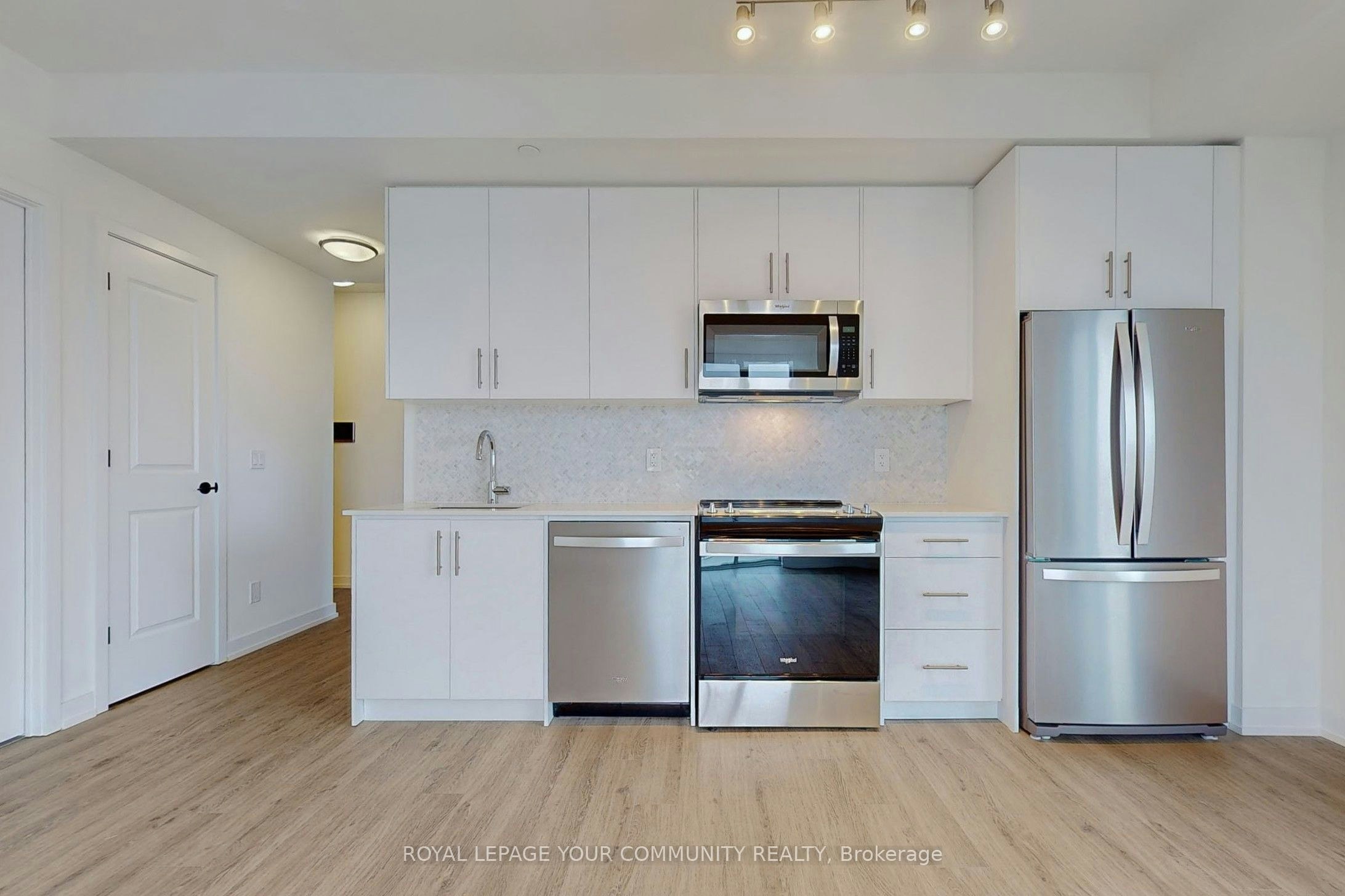 611-345 Wheat Boom Drive, Oakville, ON, L6H 7X5 - 4