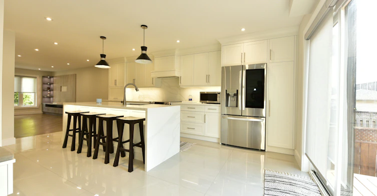 42 Viella Street, Toronto, ON, M6N 5C8 - 3