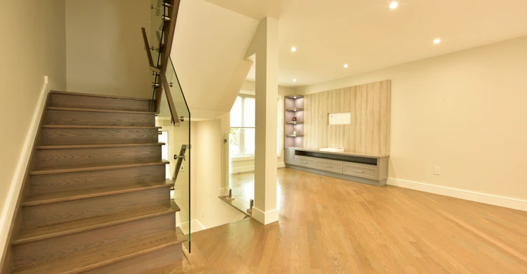 42 Viella Street, Toronto, ON, M6N 5C8 - 9