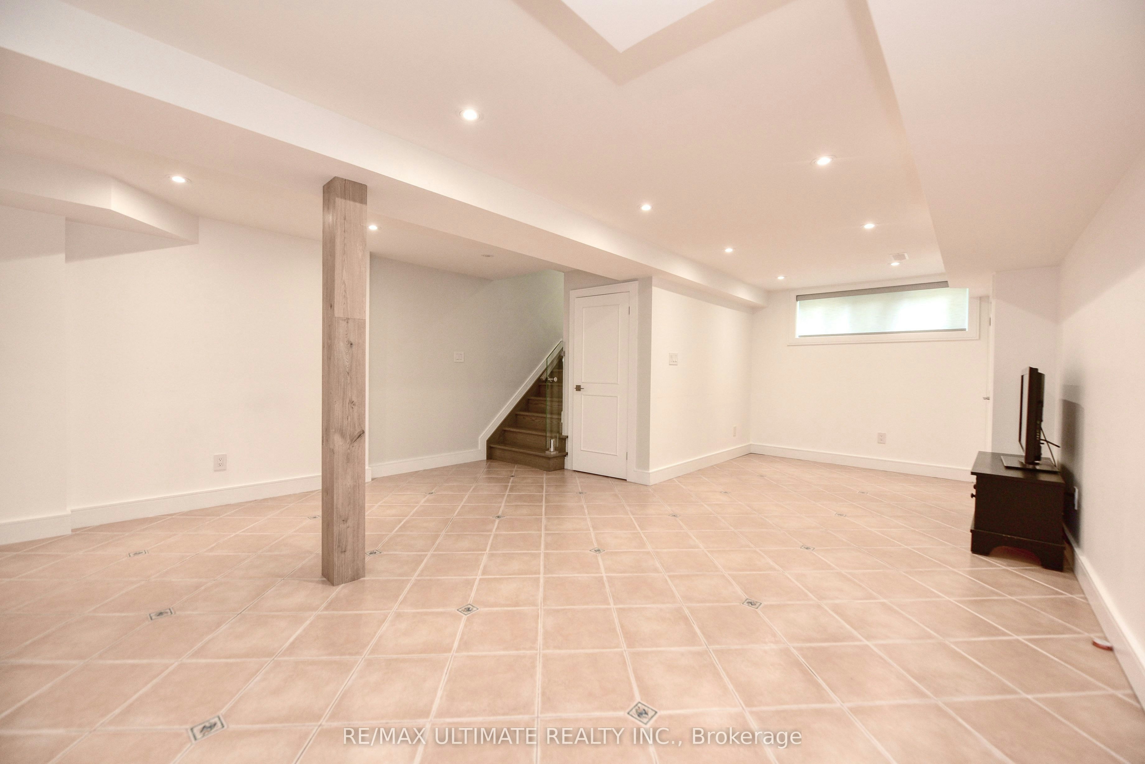 42 Viella Street, Toronto, ON, M6N 5C8 - 20