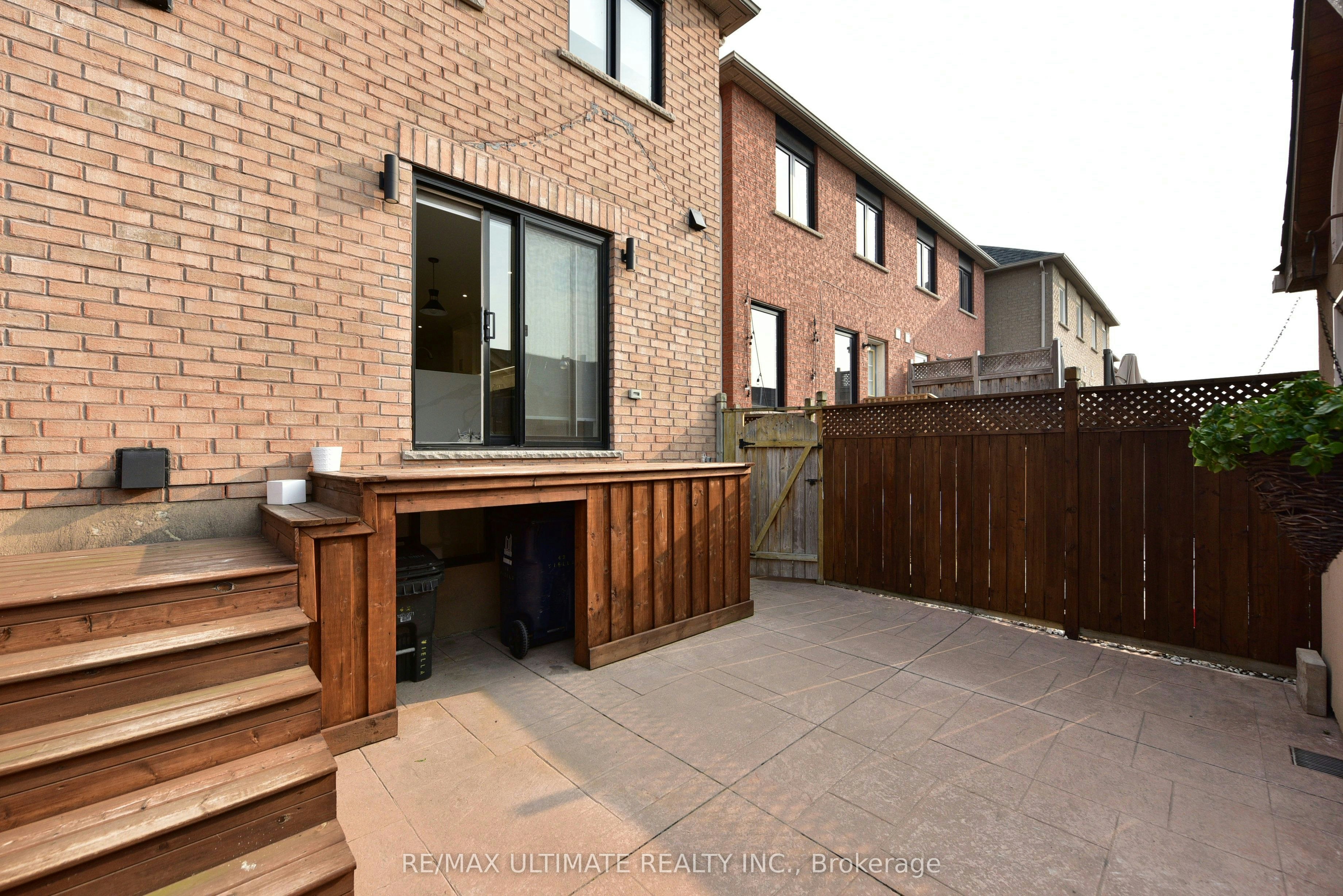 42 Viella Street, Toronto, ON, M6N 5C8 - 24