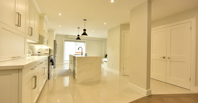 42 Viella Street, Toronto, ON, M6N 5C8 - 8