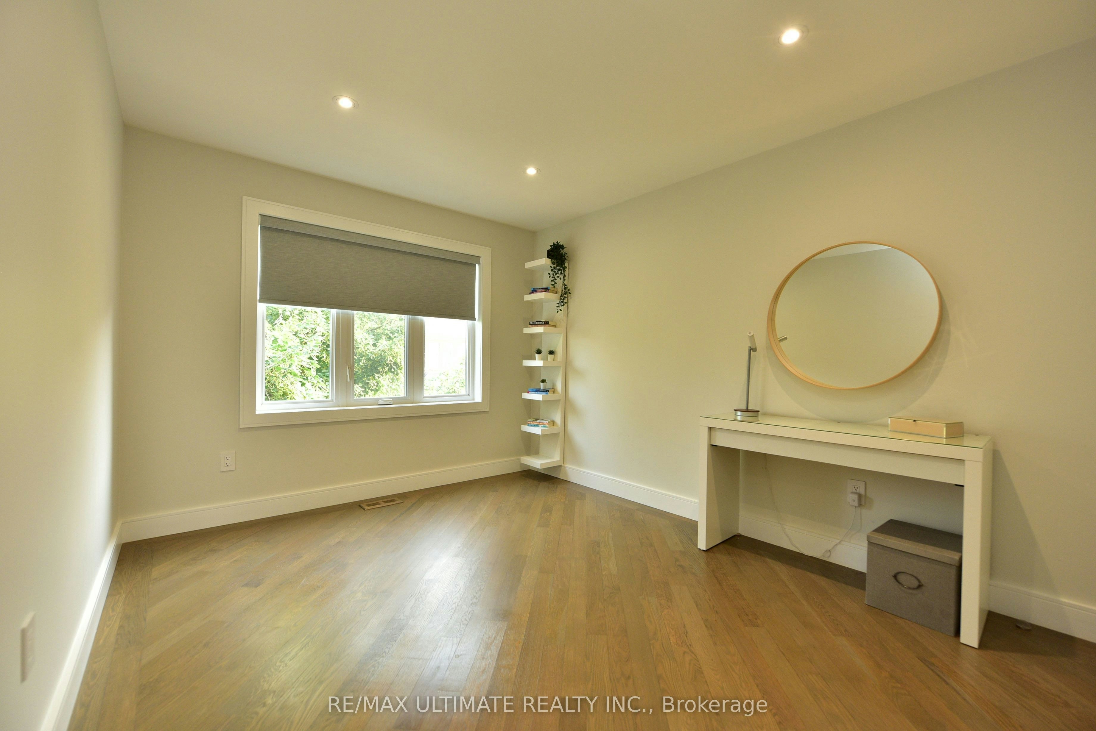 42 Viella Street, Toronto, ON, M6N 5C8 - 12