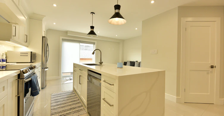 42 Viella Street, Toronto, ON, M6N 5C8 - 5