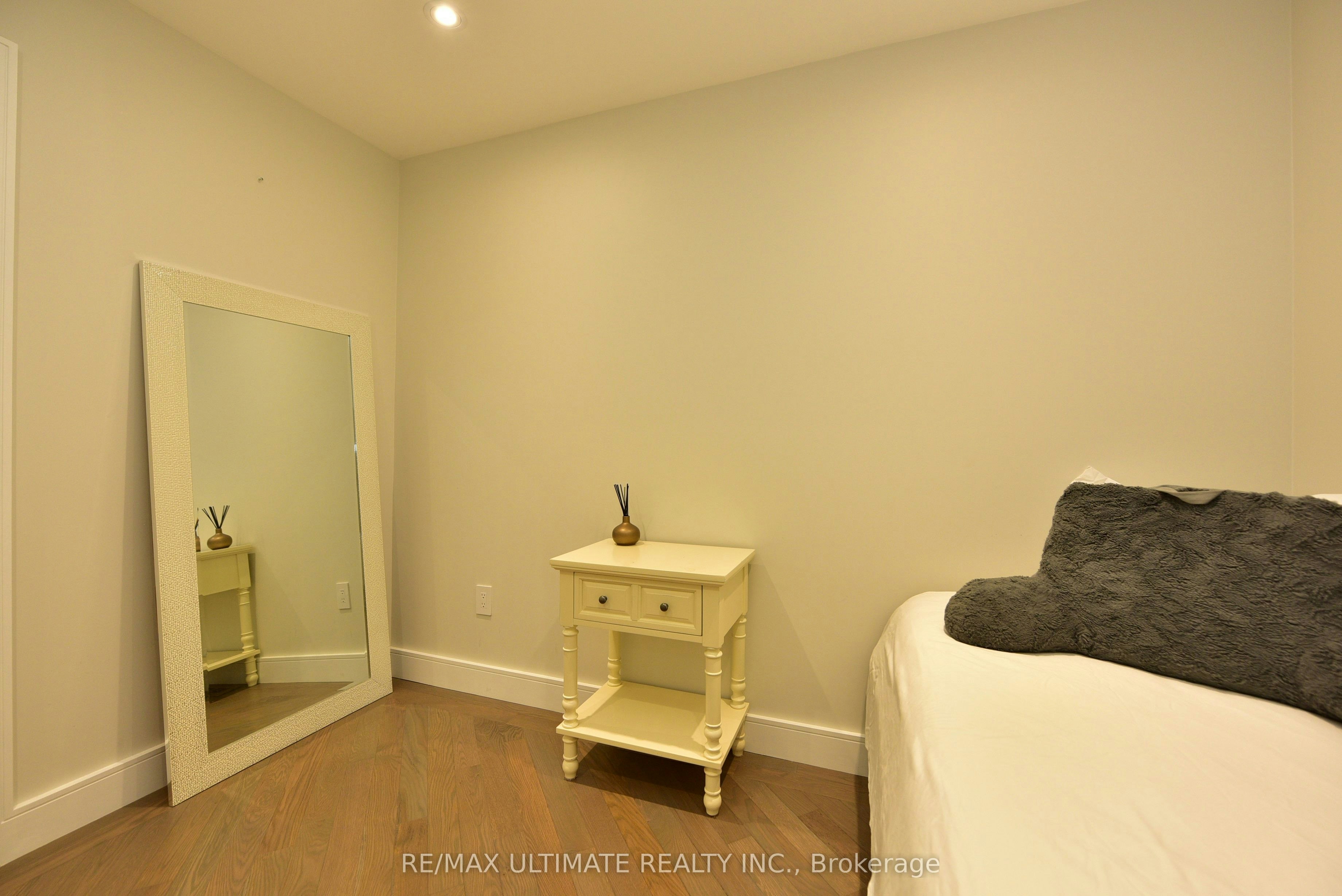 42 Viella Street, Toronto, ON, M6N 5C8 - 15