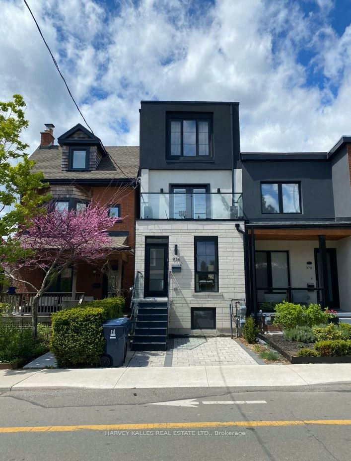 1-976 Shaw Street, Toronto, ON, M6G 3M7