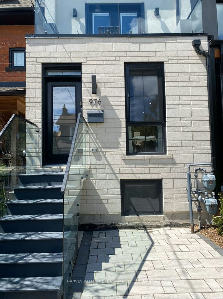 1-976 Shaw Street, Toronto, ON, M6G 3M7 - 2