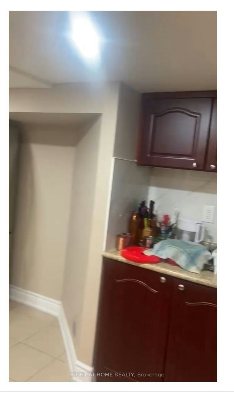 24 Amethyst Circle, Brampton, ON, L6P 0Z3 - 8