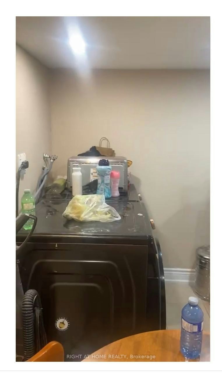 24 Amethyst Circle, Brampton, ON, L6P 0Z3 - 7