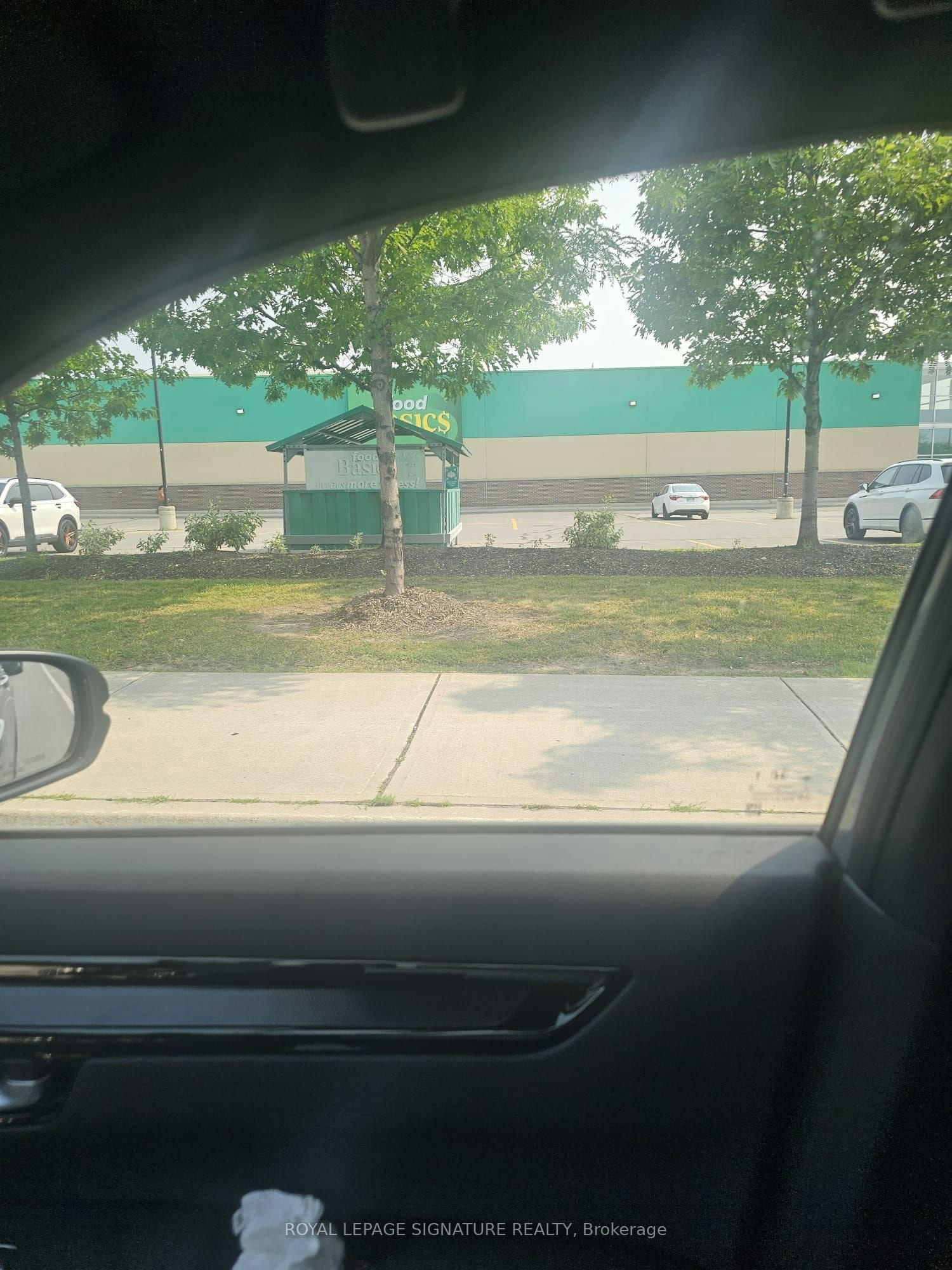 7590 Saint Barbara Boulevard, Mississauga, ON, L5W 0B7 - 8