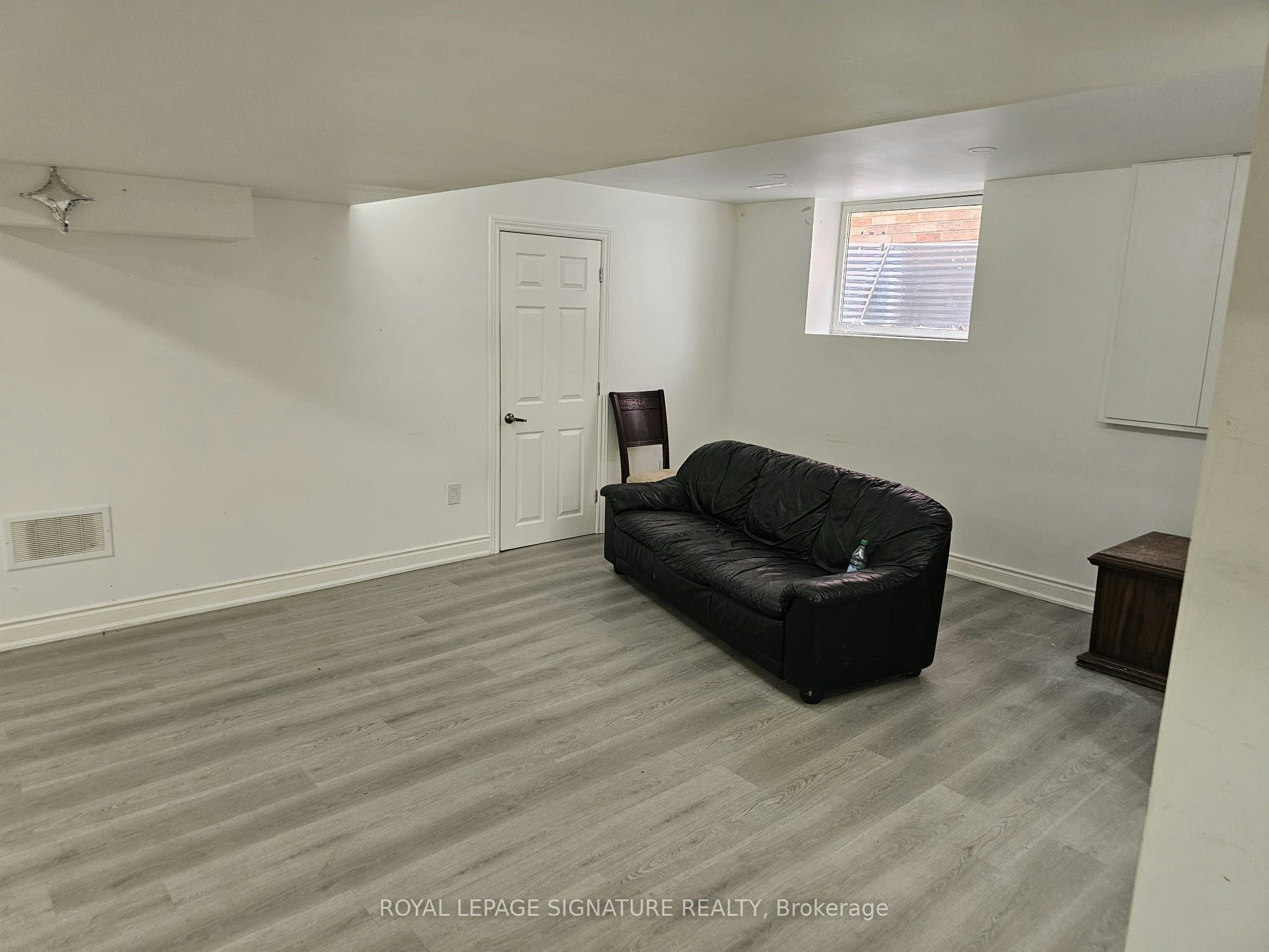 7590 Saint Barbara Boulevard, Mississauga, ON, L5W 0B7 - 9