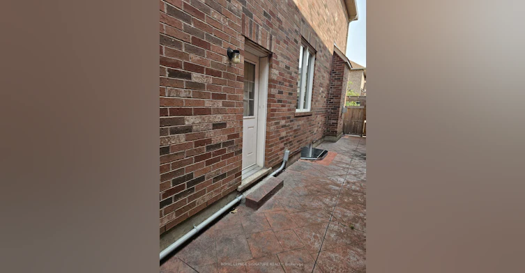 7590 Saint Barbara Boulevard, Mississauga, ON, L5W 0B7