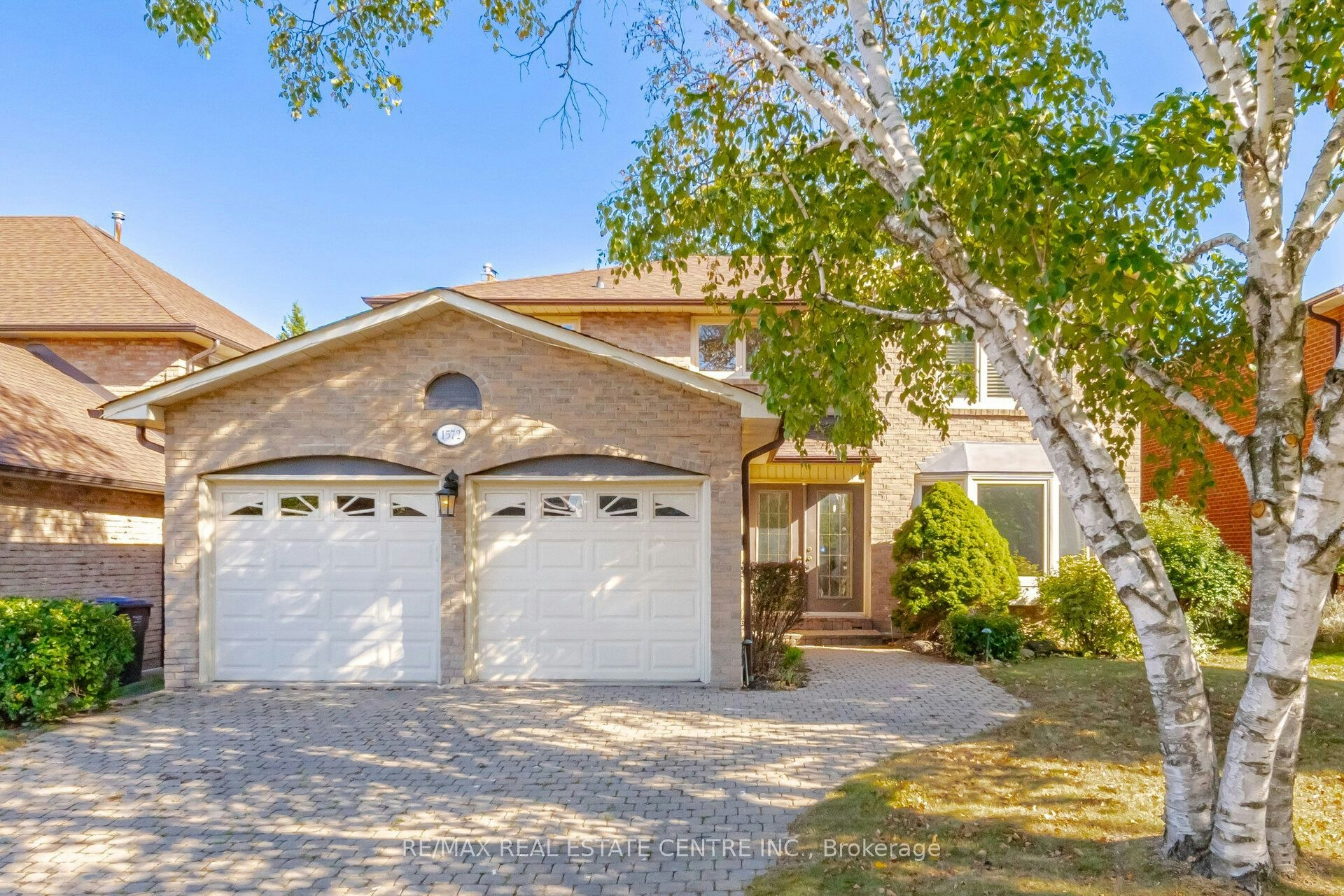 1572 Maple Ridge Drive, Mississauga, ON, L4W 3C8