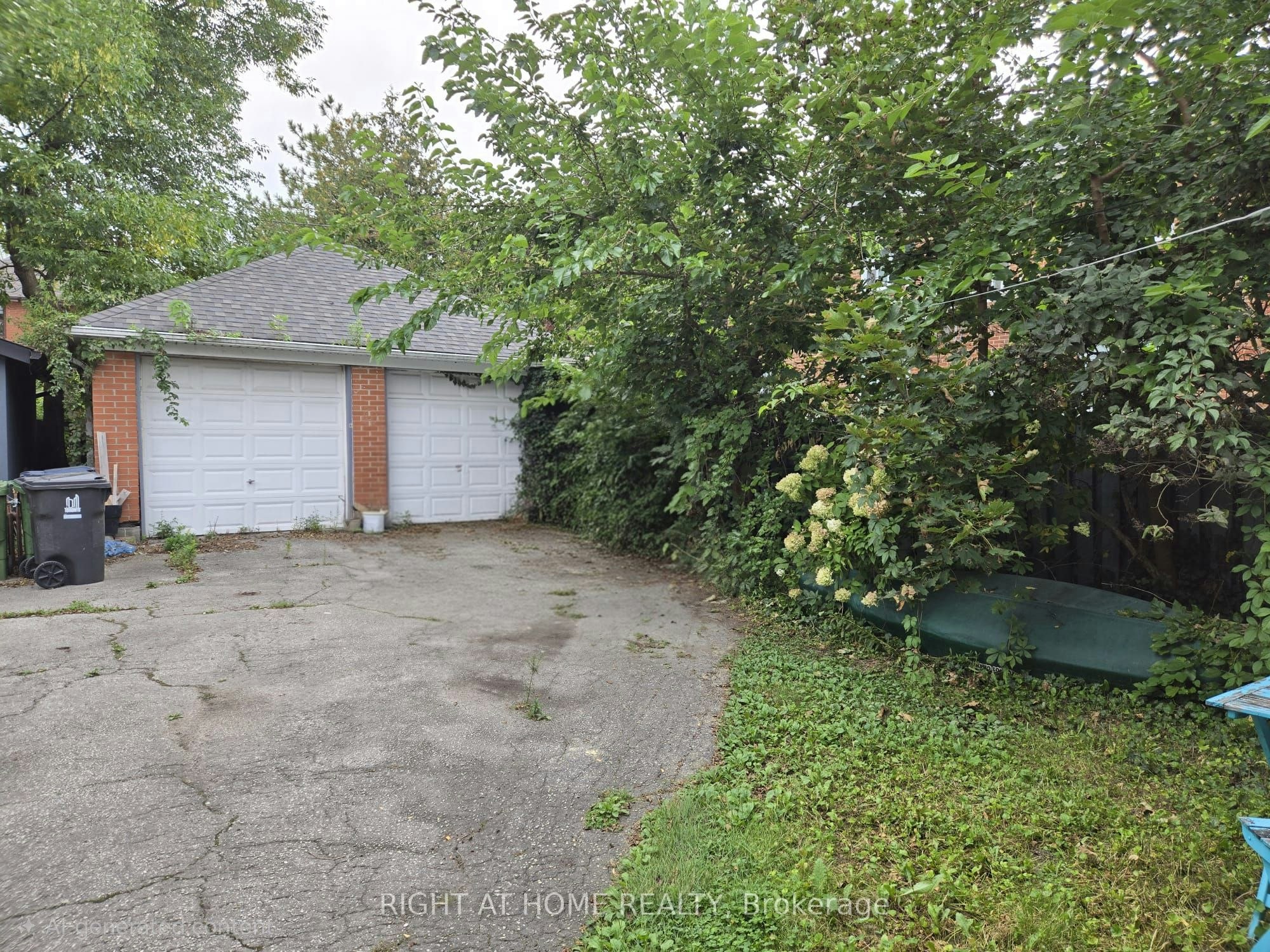 24 Third Street, Toronto, ON, M8V 2X6 - 4