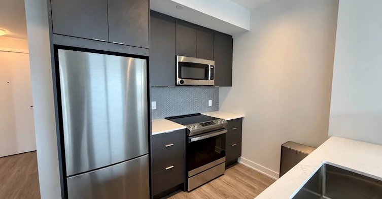 4403-430 Square One Drive, Mississauga, ON, L5B 0L6 - 4