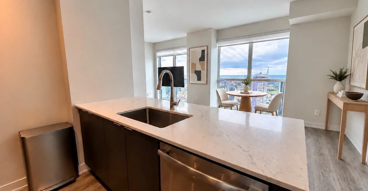 4403-430 Square One Drive, Mississauga, ON, L5B 0L6 - 5