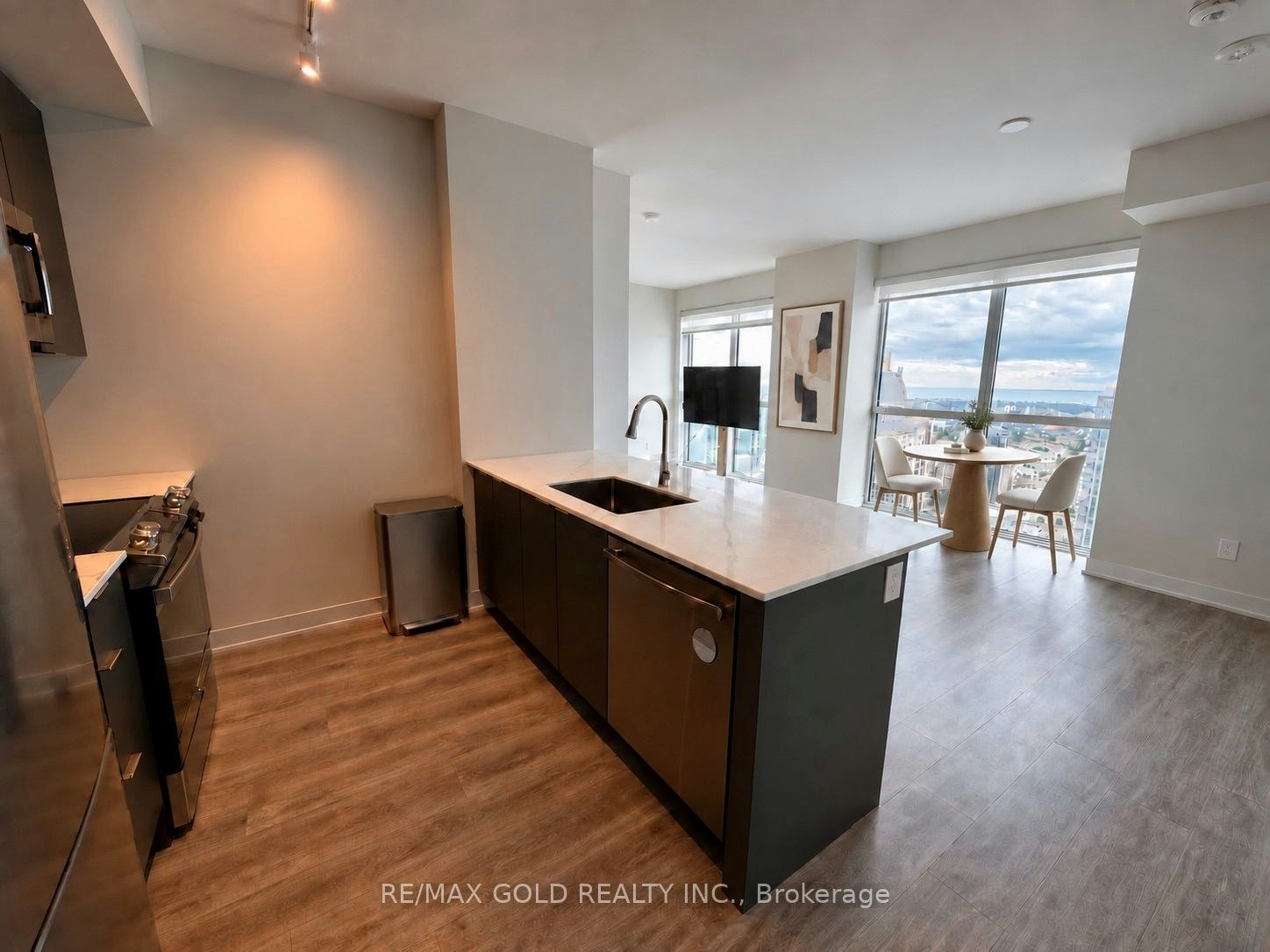 4403-430 Square One Drive, Mississauga, ON, L5B 0L6 - 2