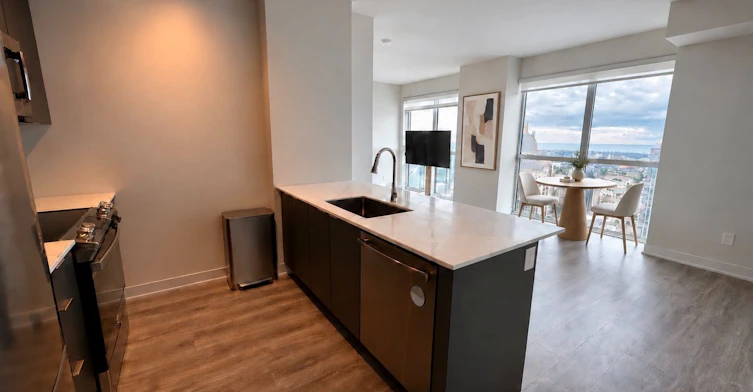 4403-430 Square One Drive, Mississauga, ON, L5B 0L6 - 2