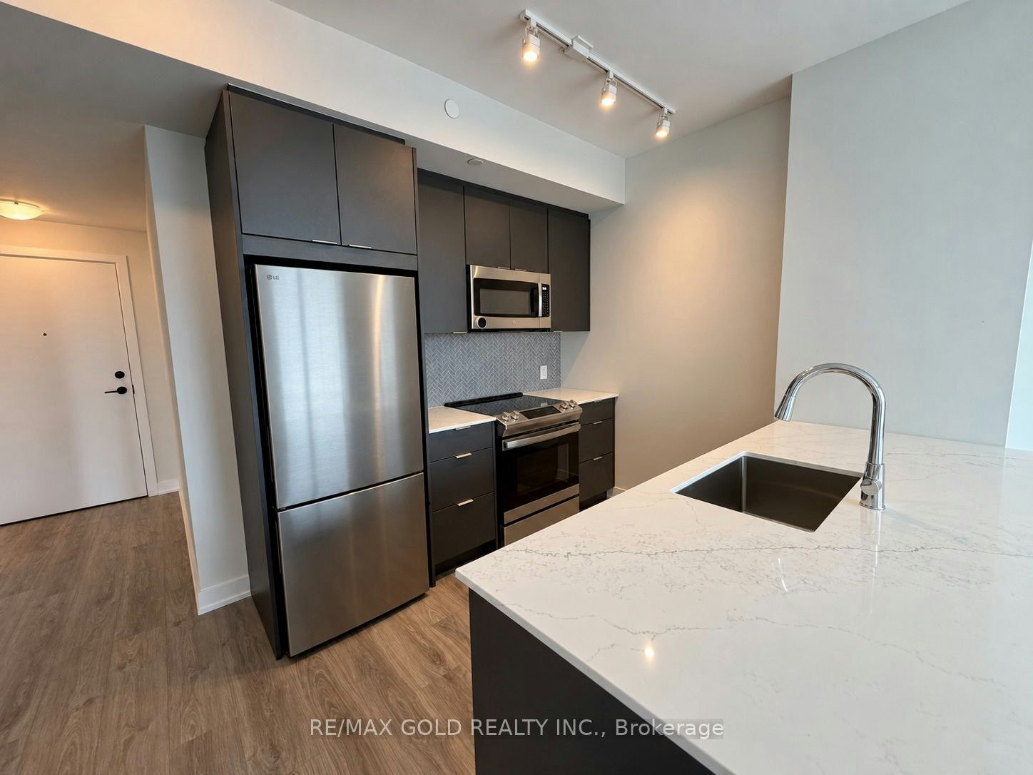 4403-430 Square One Drive, Mississauga, ON, L5B 0L6 - 3