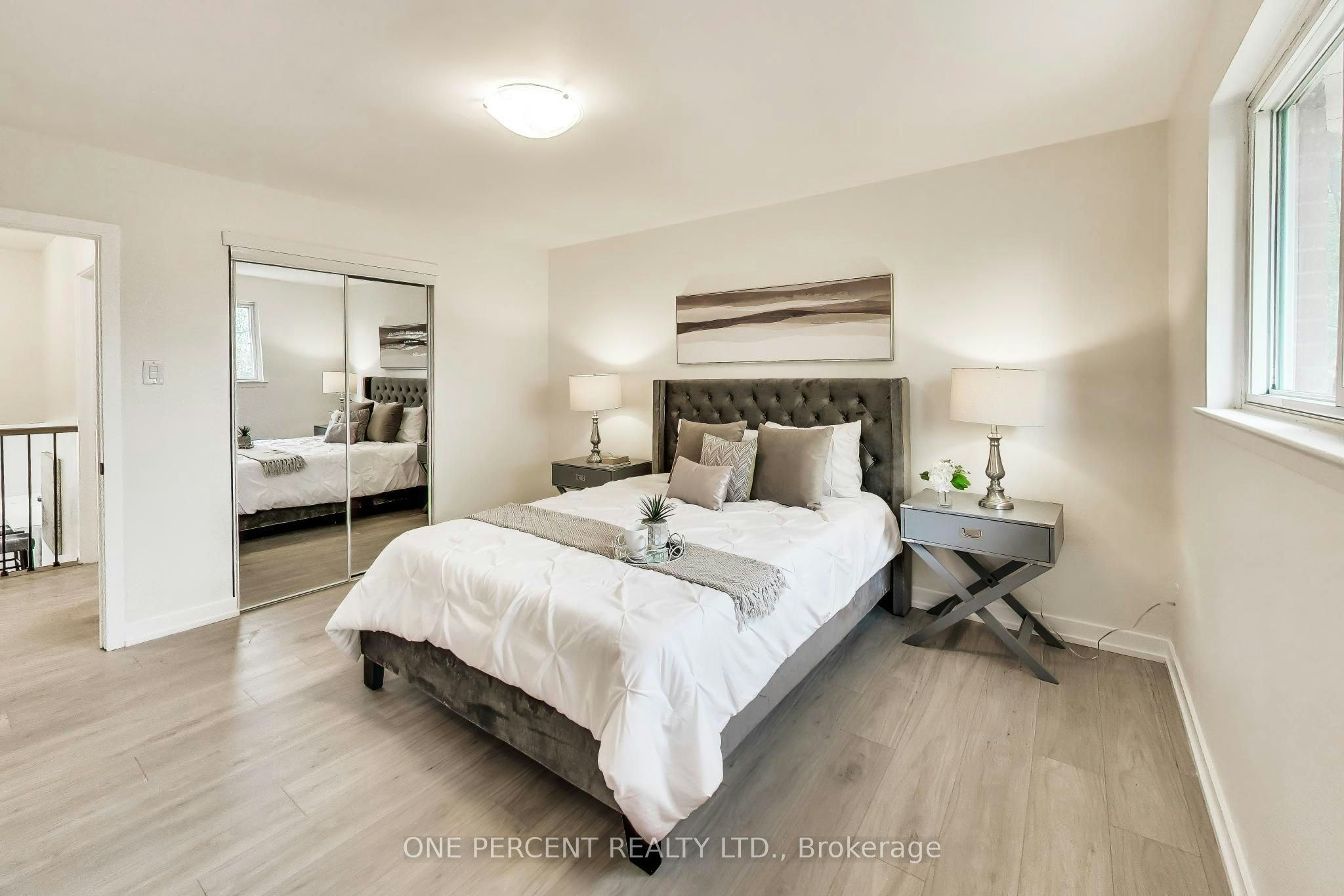 1270 Pallatine Drive, Oakville, ON, L6H 1Z2 - 16